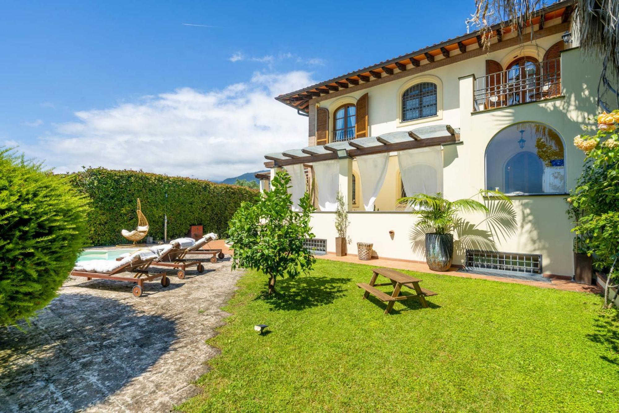 Villa Lorenzo Querceta Εξωτερικό φωτογραφία